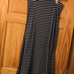 Size large navy blue and white maxi skirt